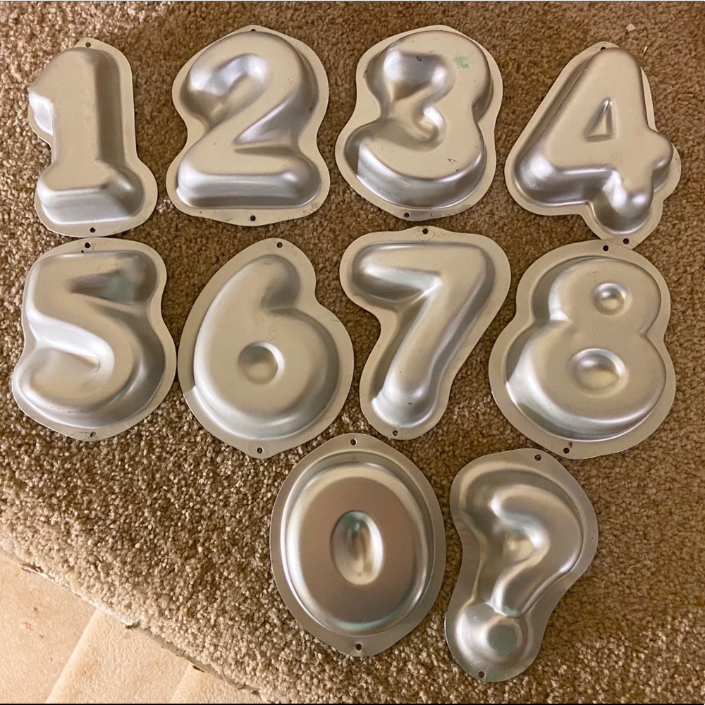 Vintage WILTON 10 Mini Number Cake Pan Set